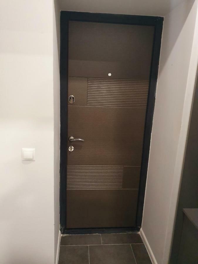 Apartments Yes Uzhhorod Ngoại thất bức ảnh