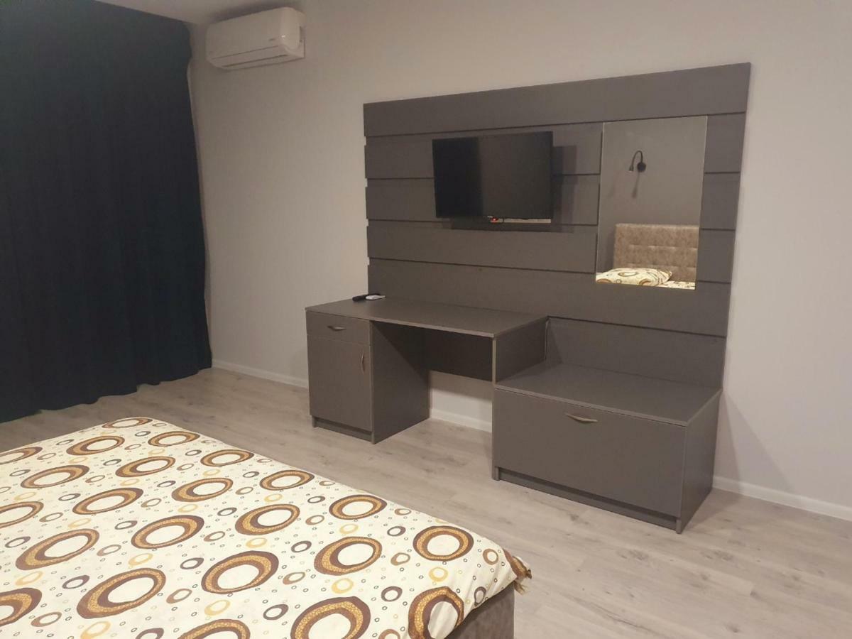 Apartments Yes Uzhhorod Ngoại thất bức ảnh