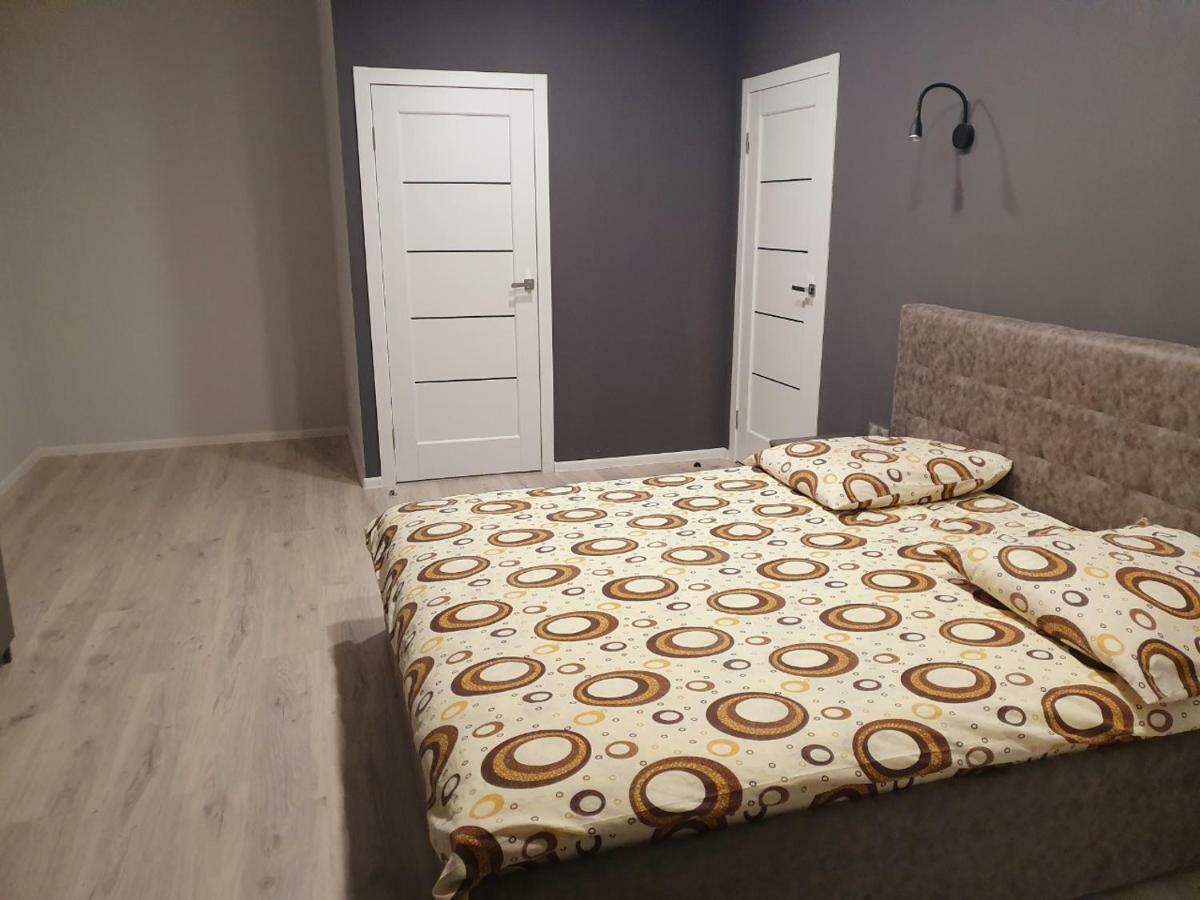 Apartments Yes Uzhhorod Ngoại thất bức ảnh